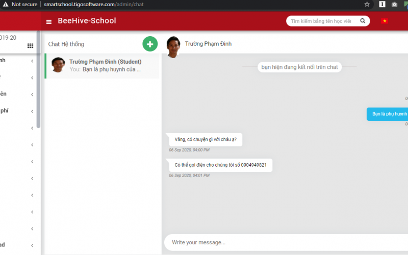 Chat thời gian thực giữa cán bộ trung tâm và phụ huynh, học sinh