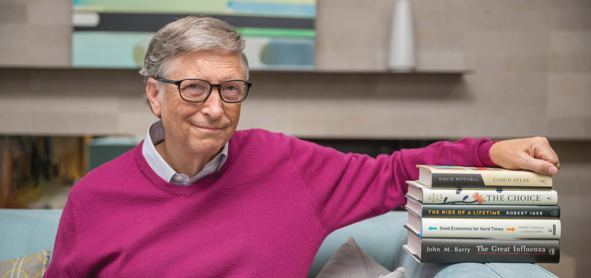 Bill Gates trong mấy mươi năm nay vẫn kiên trì mỗi tuần xem ít nhất hai quyển sách